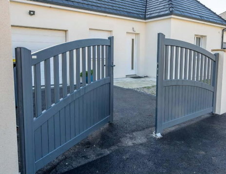 Portail Aluminium Portail Aluminium coulissant Portail Aluminium battant Portail Aluminium télescopique Portail Aluminium Antagoniste Portail Aluminium Autoportant Portail Aluminium avec portillon intégré Portillon assorti Portail Aluminium motorisé Portail Aluminium motorisation cachée Portail Aluminium sur mesure