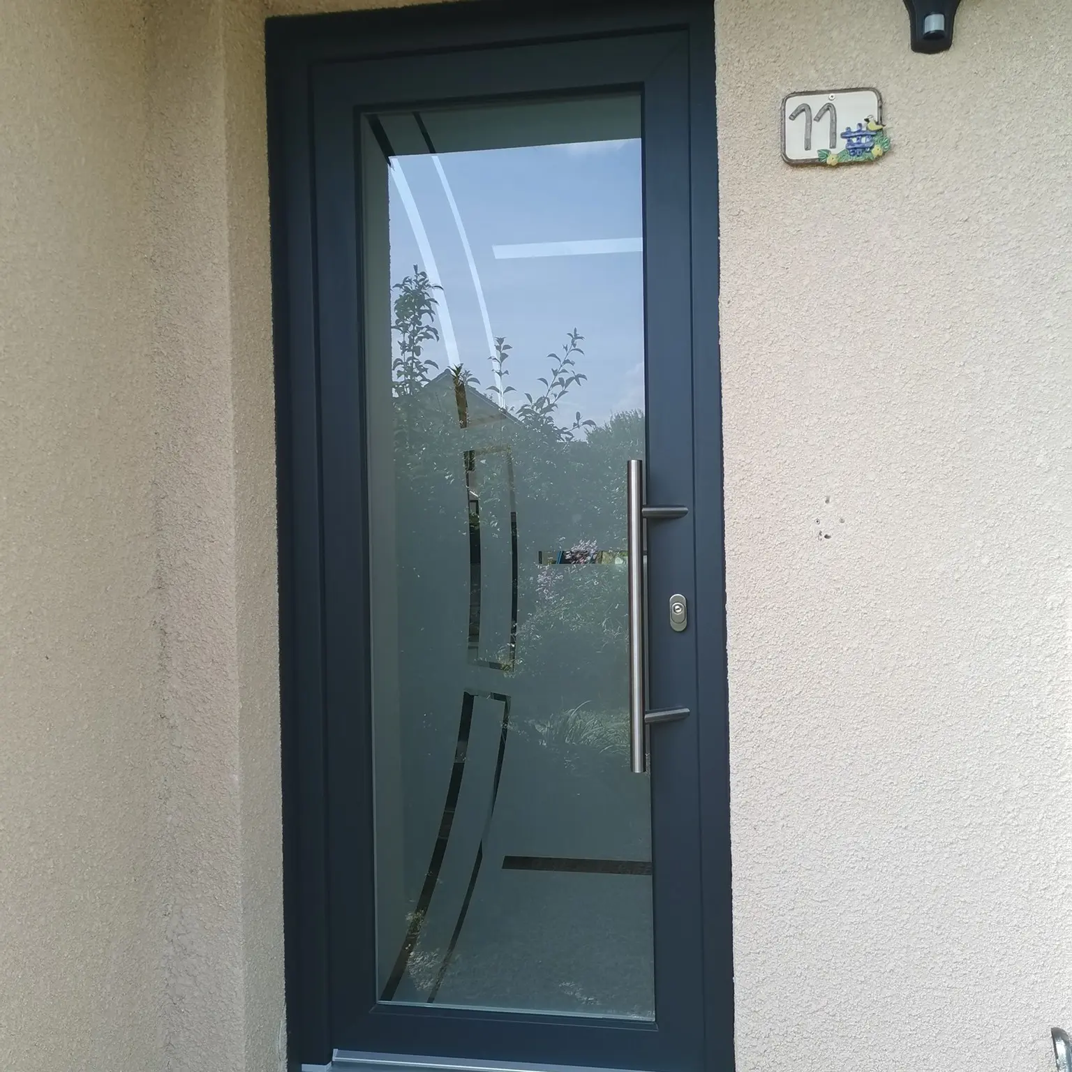 Porte d'entrée vitrée verrissima PVC Anthracite Porte PVC Porte d'entrée Porte d'entrée vitrée Porte d'entrée vitrage verrissima Porte d'entrée contemporaine