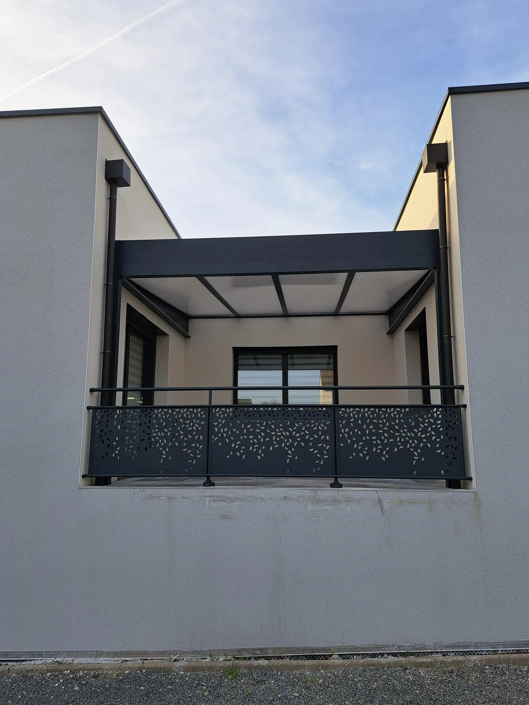 pergola et garde corps Aluminium Pergola Pergola bioclimatique Pergola Aluminium Pergola adossée Pergola autoportée Pergola à lames orientables Pergola rétractable Pool House Pergola à toile rétractable Carport Garde corps Aluminium Garde corps en verre Garde corps découpe laser Clôtures Aluminium Claustra Aluminium Palissade Aluminium Brise vue Aluminium