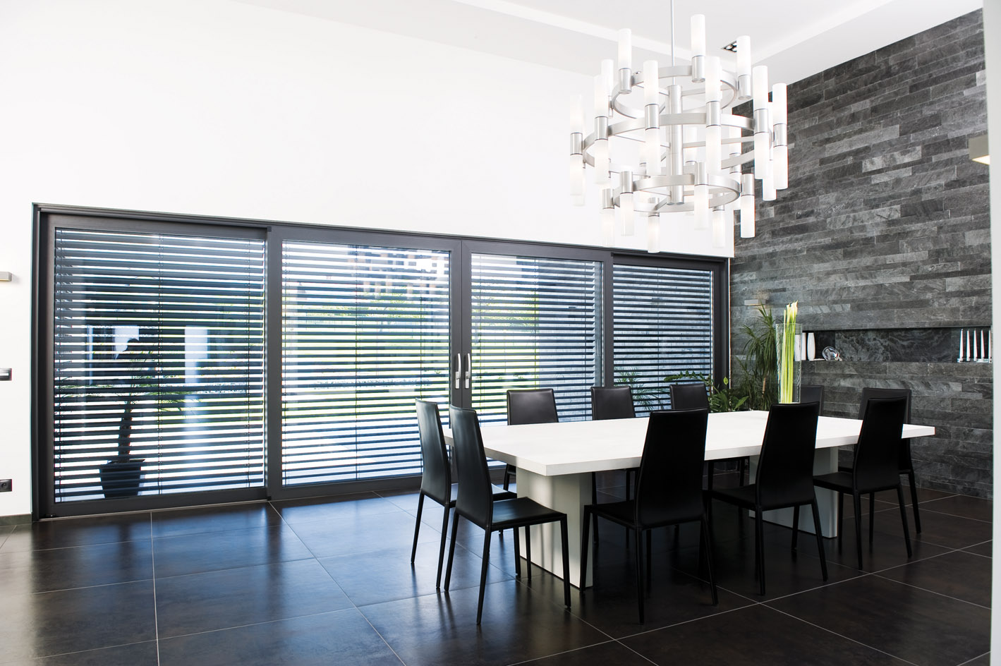 Brise soleil orientable BSO Brise soleil orientable sur mesure Brise soleil orientable vertical Brise soleil orientable extérieur Brise soleil en aluminium Brise soleil orientable intérieur Brise soleil 100% occultant Moteur BSO