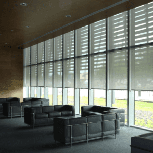 Store Store banne Store coffre Store autonome Store solaire Store zip Store vertical Store occultant Brise soleil orientable Volet solaire orientable Store bannette Store corbeille Stores terrasse Store fenêtre Store vérandas Store de pergola