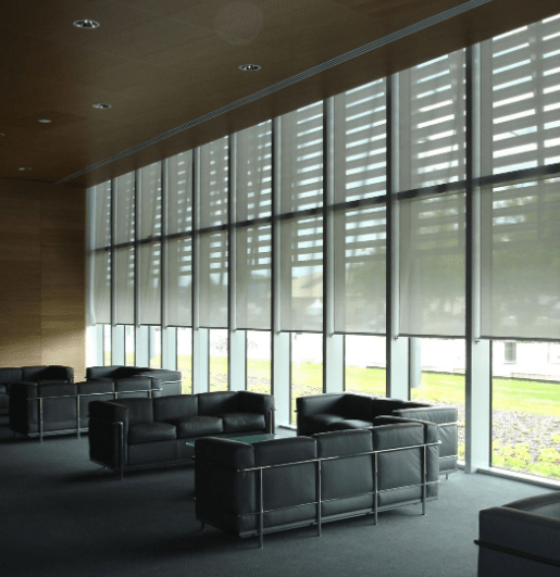 Store Store banne Store coffre Store autonome Store solaire Store zip Store vertical Store occultant Brise soleil orientable Volet solaire orientable Store bannette Store corbeille Stores terrasse Store fenêtre Store vérandas Store de pergola