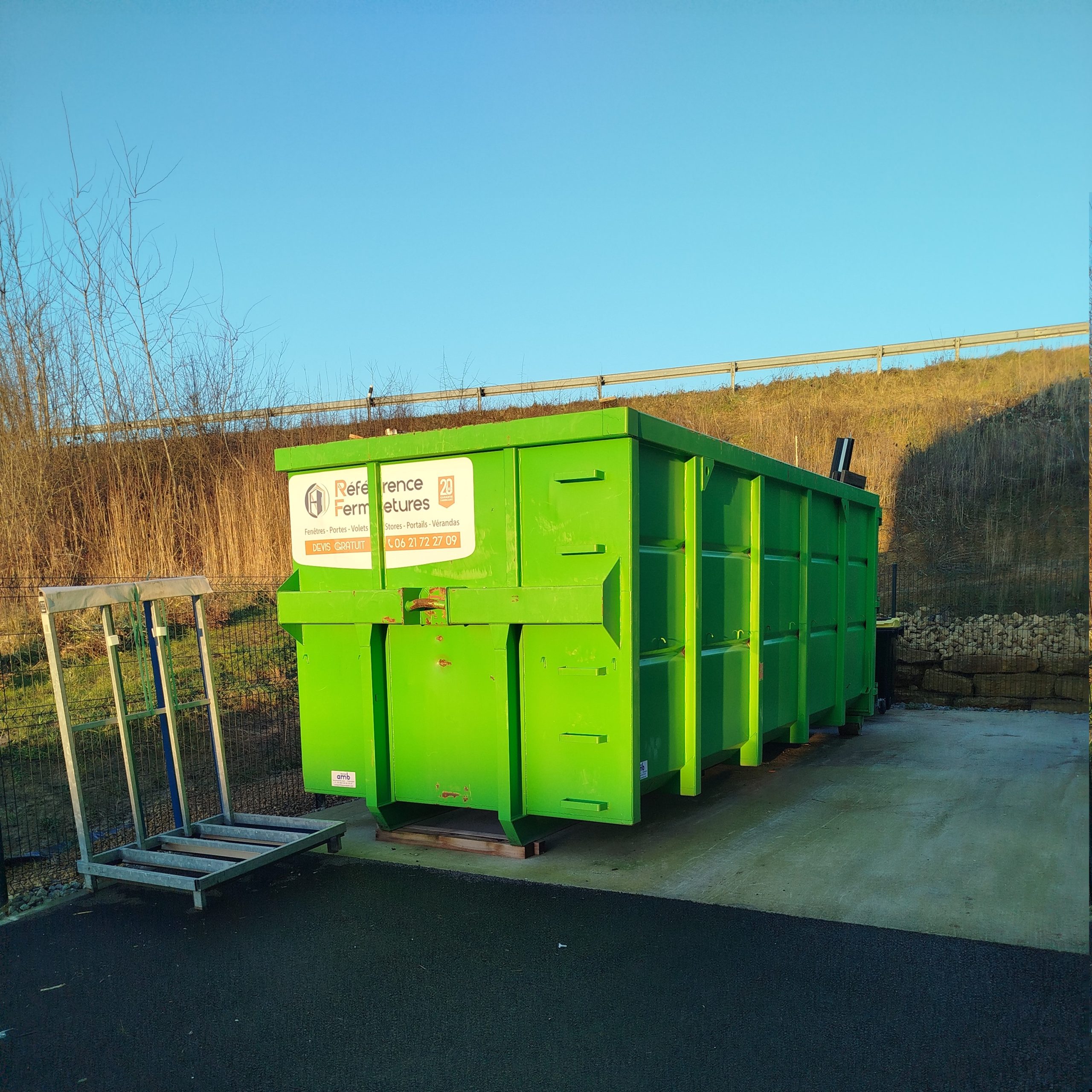 Benne recyclage menuiseries Recyclage fenêtre, porte, volet, store portail, véranda, pergola
